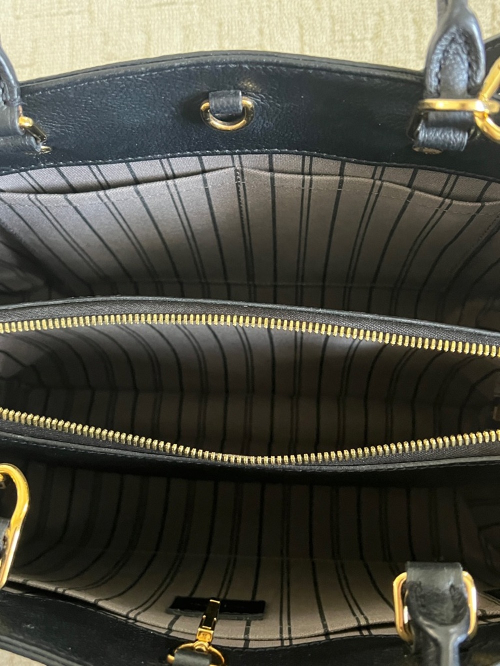Louis Vuitton Montaige Black MM Empreint Noir Black Tote Bag - Picture 11 of 16